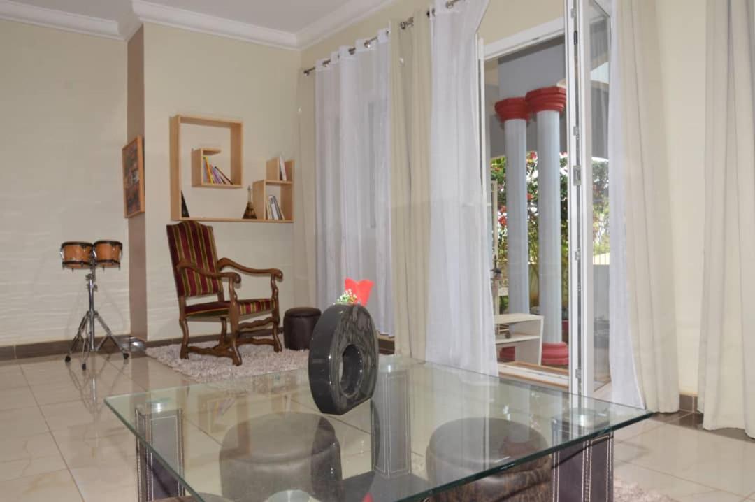 Residence Jardin Tropical Yaounde Ngoại thất bức ảnh