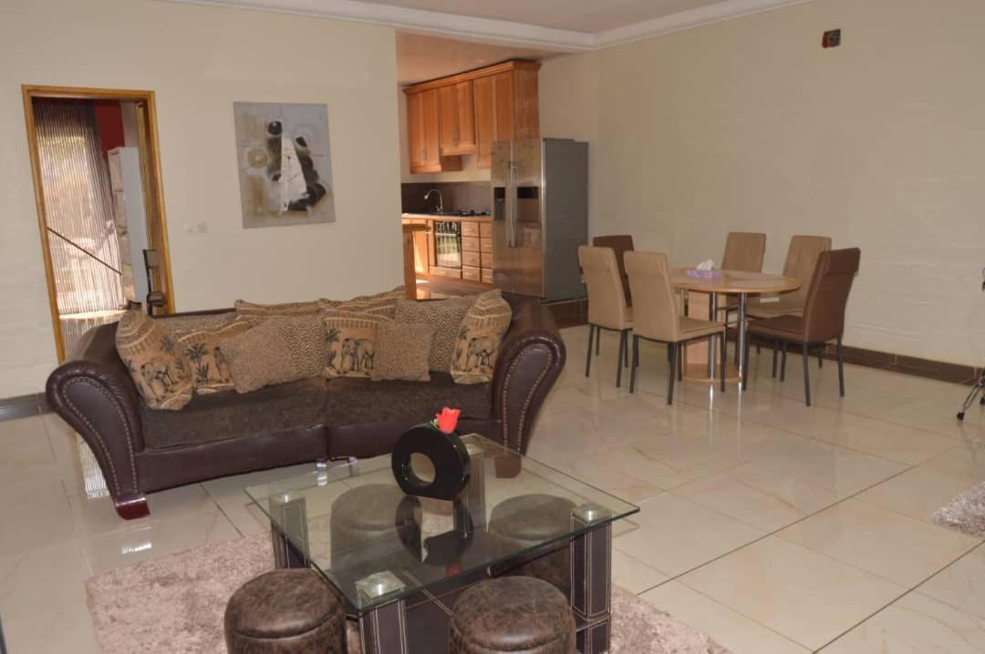 Residence Jardin Tropical Yaounde Ngoại thất bức ảnh